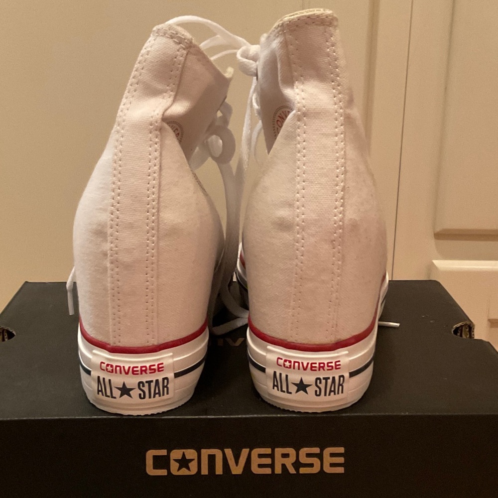 Converse Women's White Wedge Heel High-Top Sneakers.  Size 8 - Picture 3 of 6